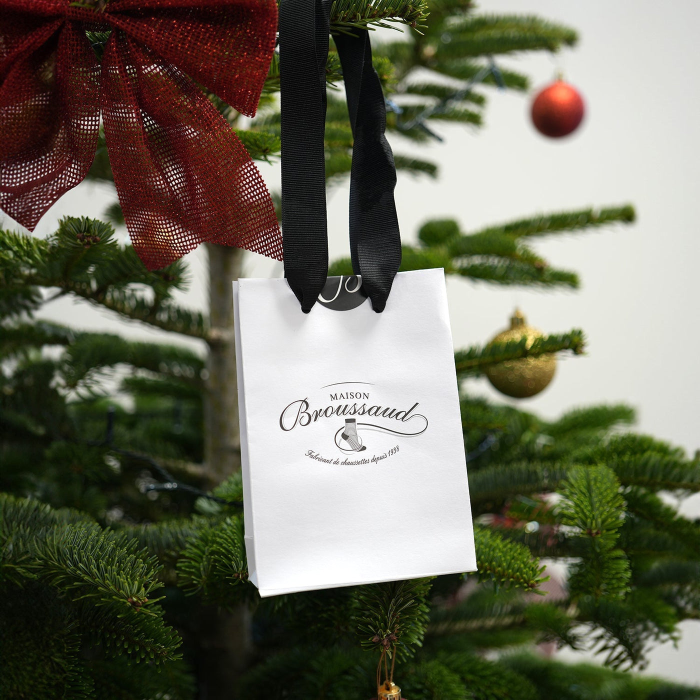 Dress up your holidays with warmth and magic with our unique Christmas socks made in France