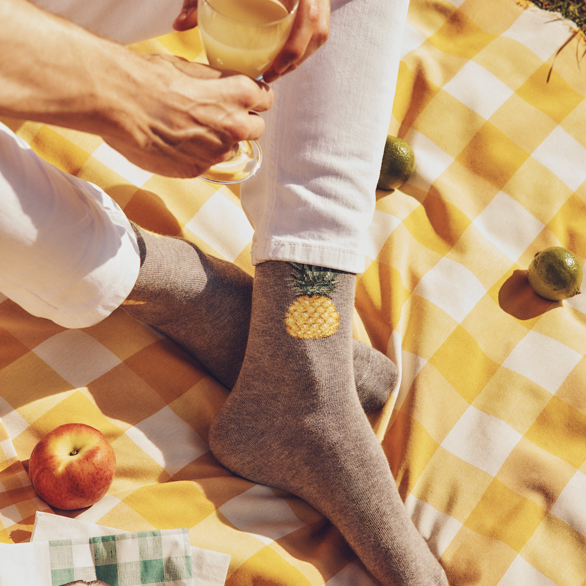 Pineapple - Men's Socks - Grey Cotton