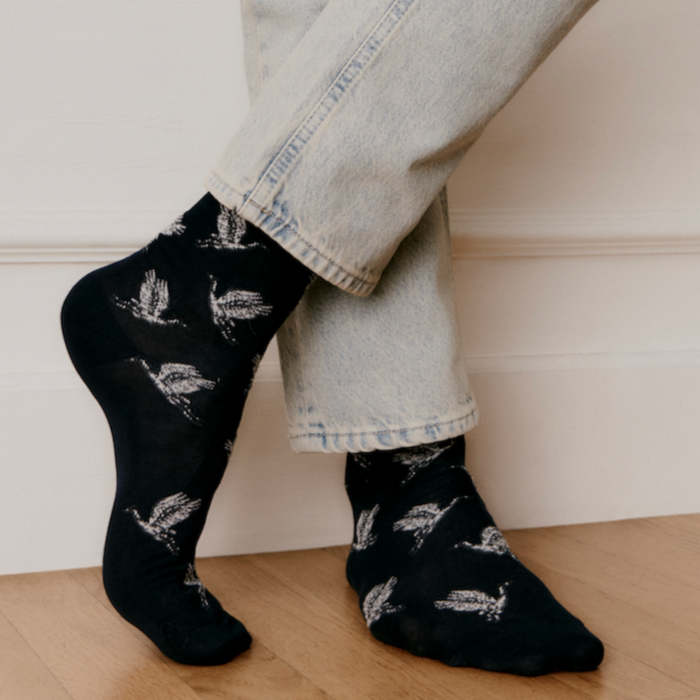 The Birds - Men's Socks - Navy Cotton