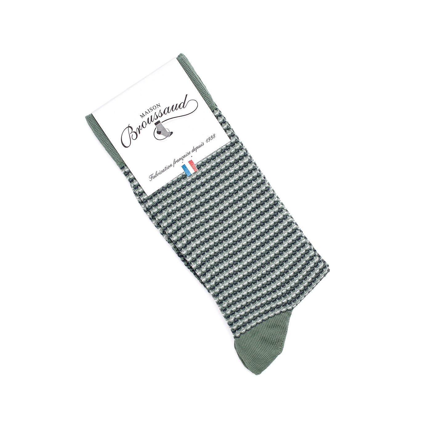 Chaussette homme moyenne vert sapin à motif jacquard rayé avec packaging Maison Broussaud.